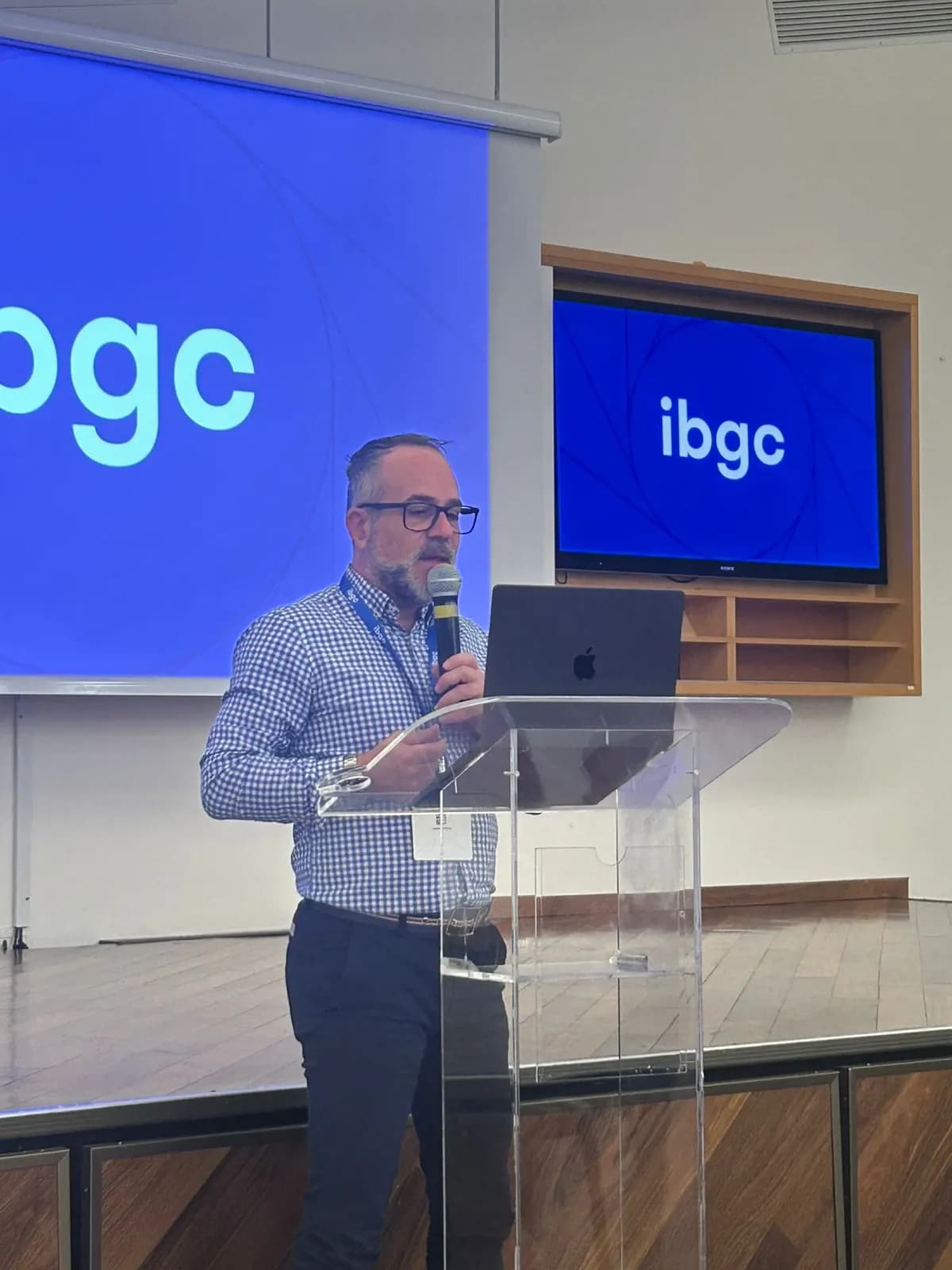 José Manuel Barbosa palestra em evento do IBGC